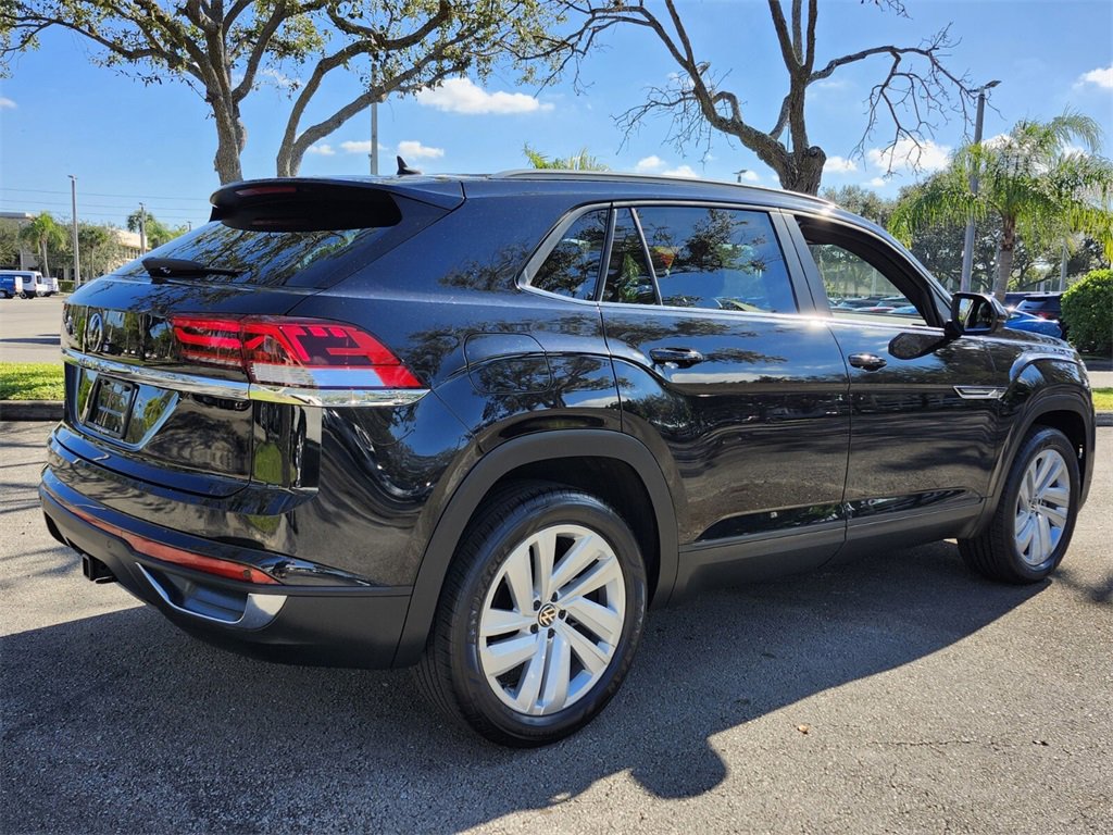 Used 2022 Volkswagen Atlas Cross Sport SE image 11