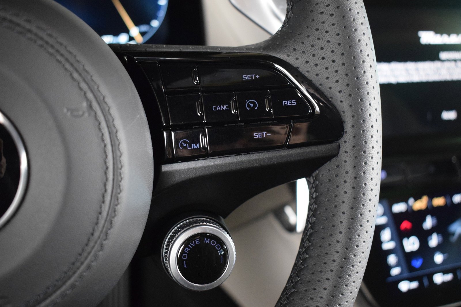 New 2024 Maserati Grecale GT image 31