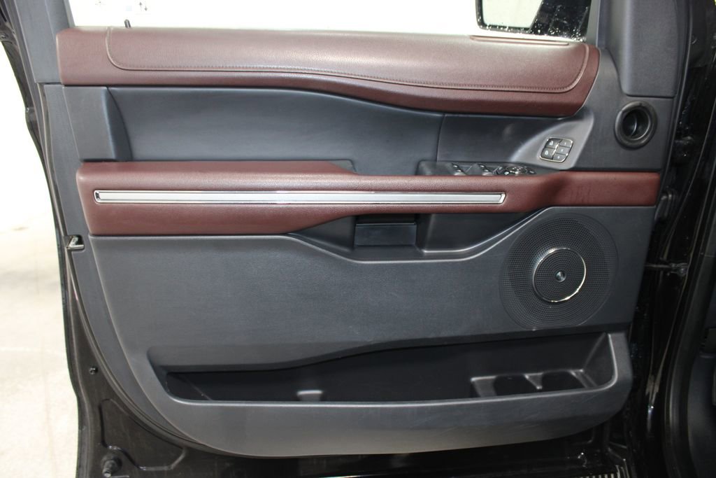 Used 2023 Ford Expedition Max Limited image 21