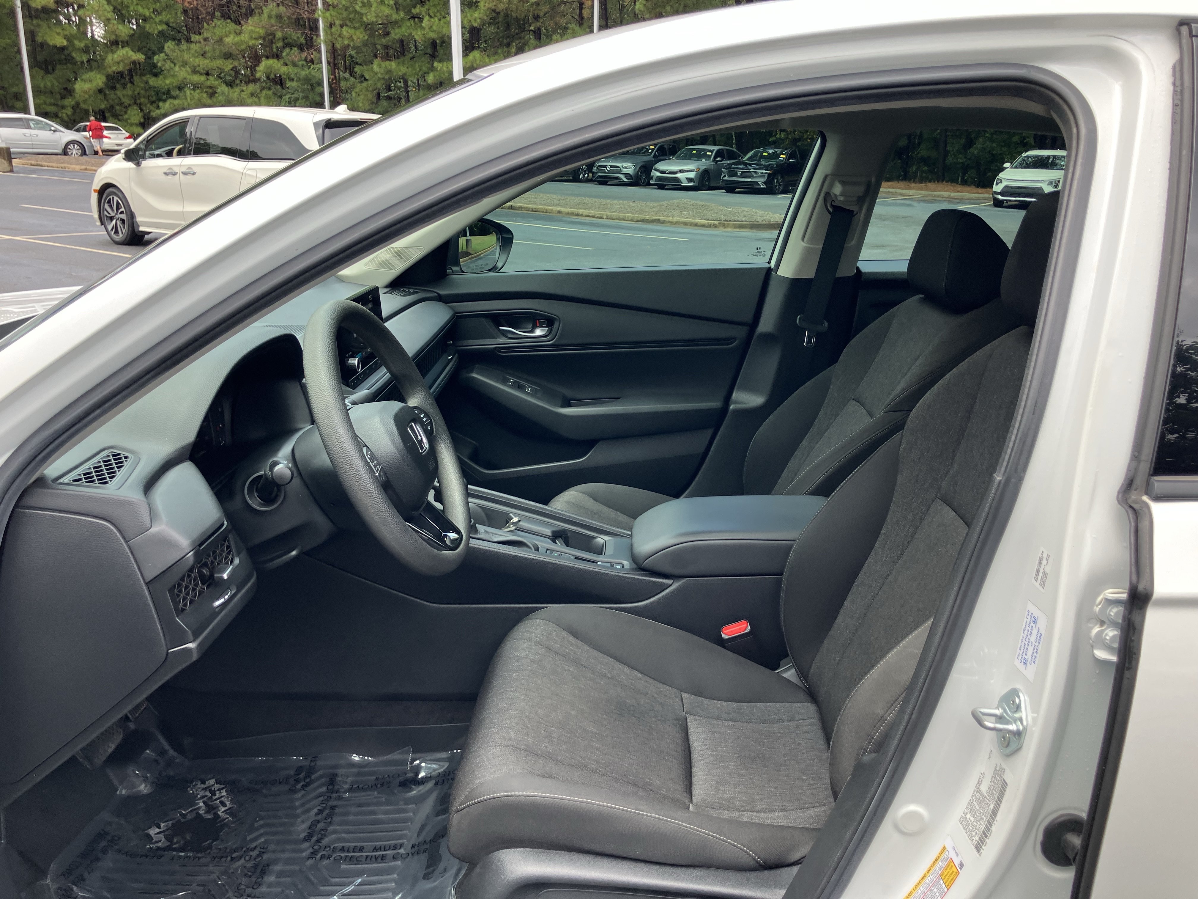 Used 2025 Honda Accord SE image 16