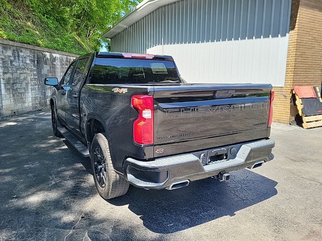 Used 2019 Chevrolet Silverado 1500 Custom w/ Custom Value Package AWD/4WD image 8