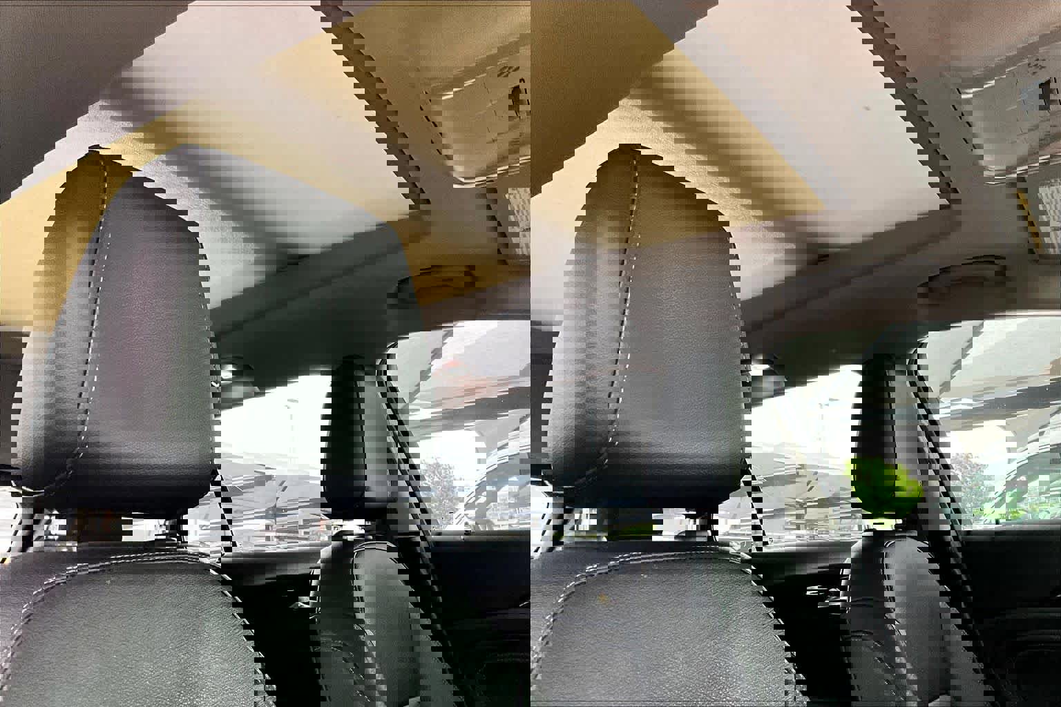 Used 2018 Buick Regal Essence w/ Driver Confidence Package #1 image 14