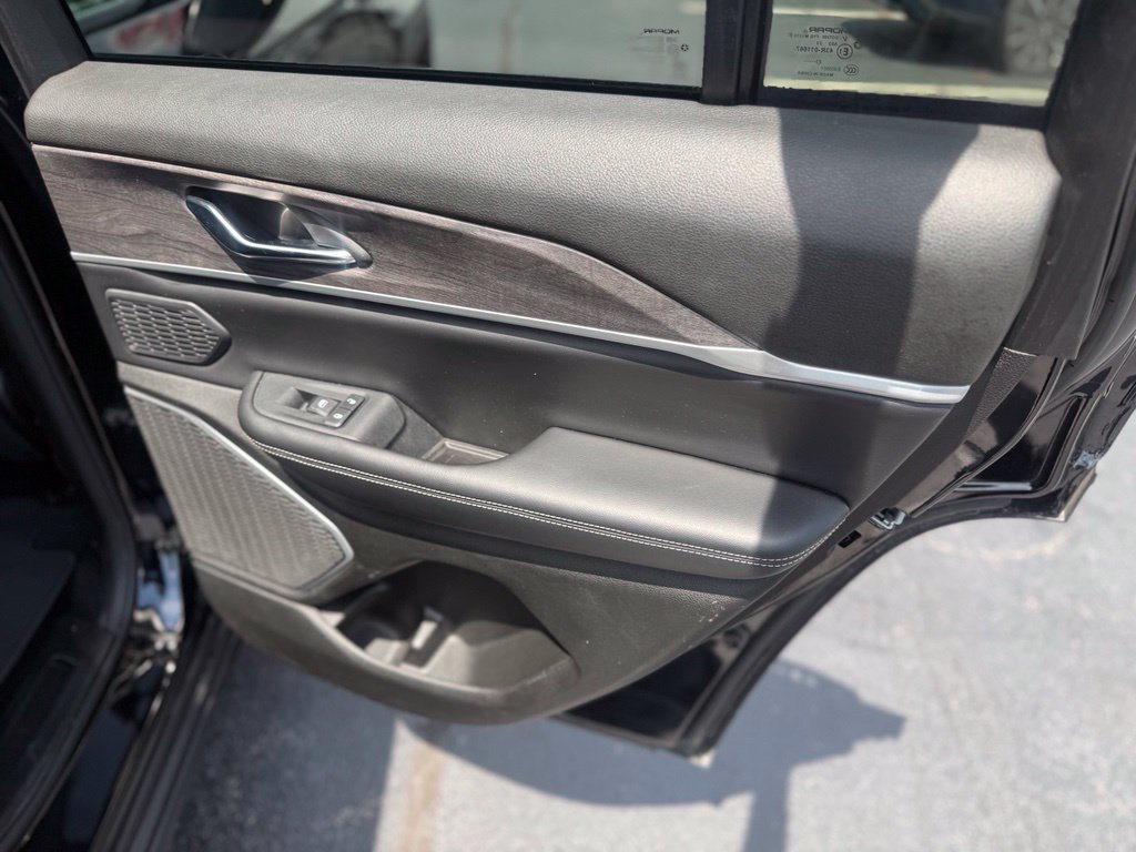 Used 2024 Jeep Grand Cherokee Limited 4xe AWD/4WD image 18