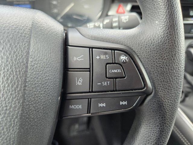Used 2025 Toyota Sienna LE image 19