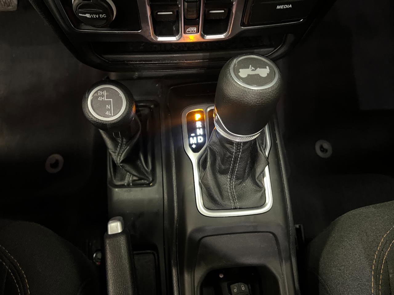 Used 2025 Jeep Wrangler Unlimited Sahara image 33