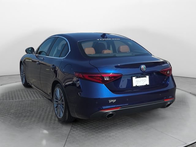 Used 2017 Alfa Romeo Giulia Ti w/ TI Lusso Package RWD image 3
