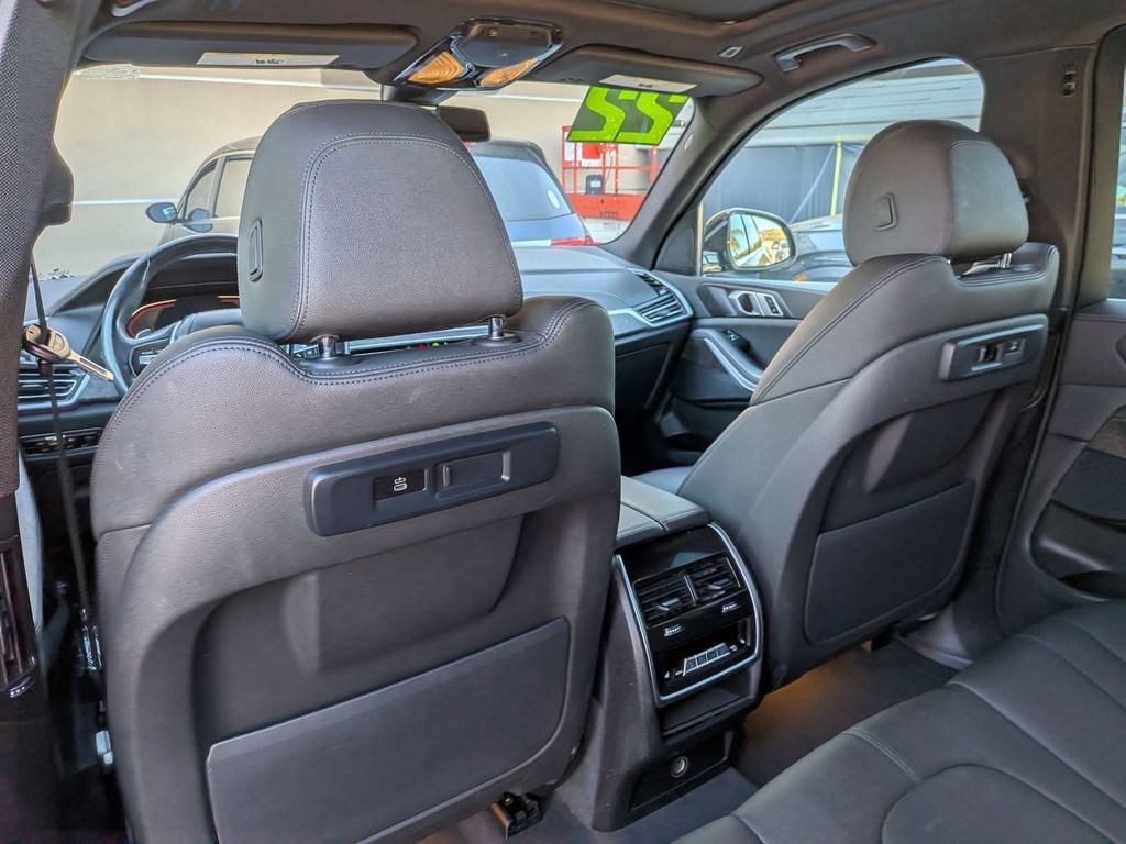 Used 2022 BMW X5 xDrive40i w/ Climate Comfort Package image 27