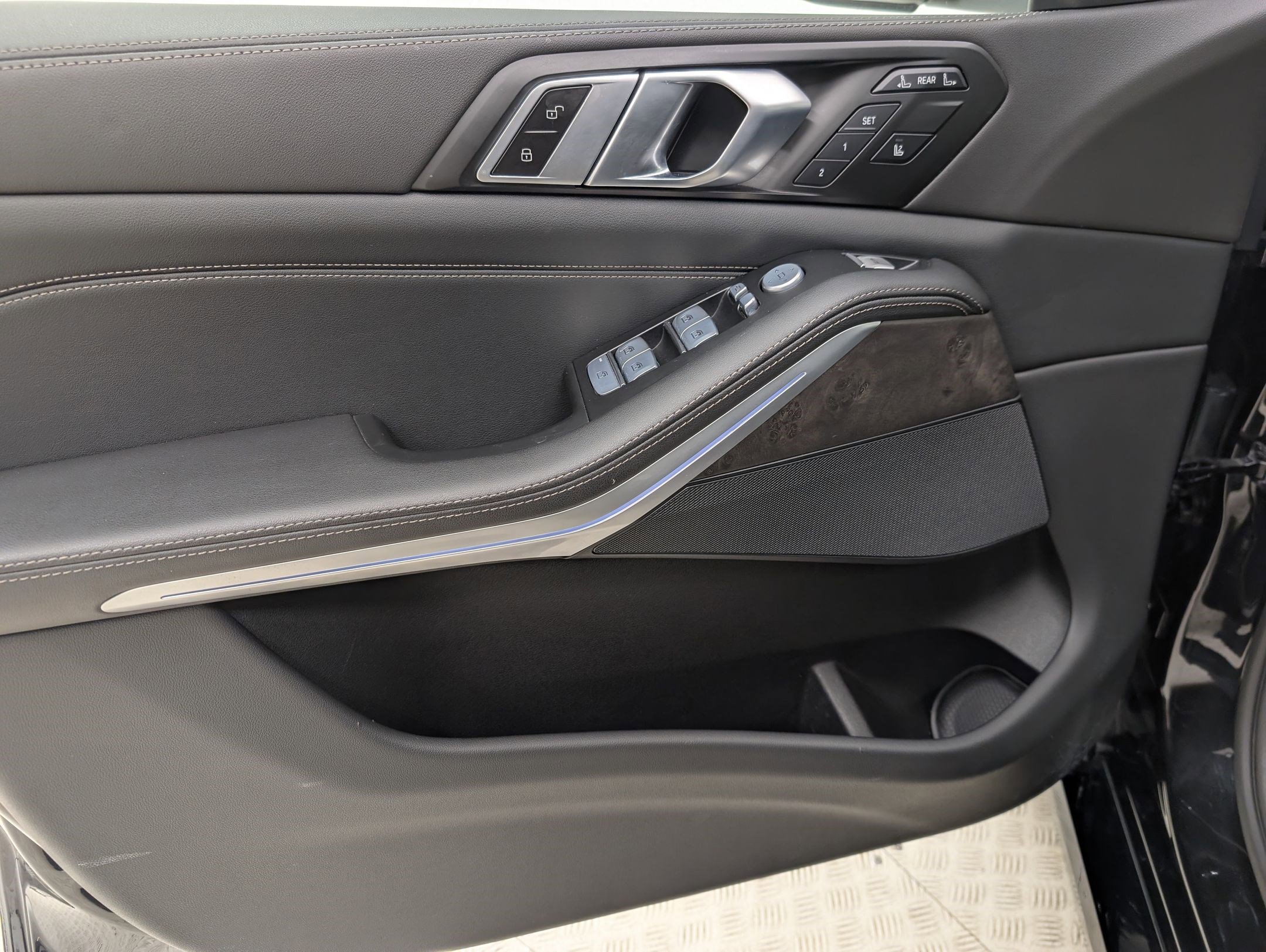 Certified 2023 BMW X7 xDrive40i image 14