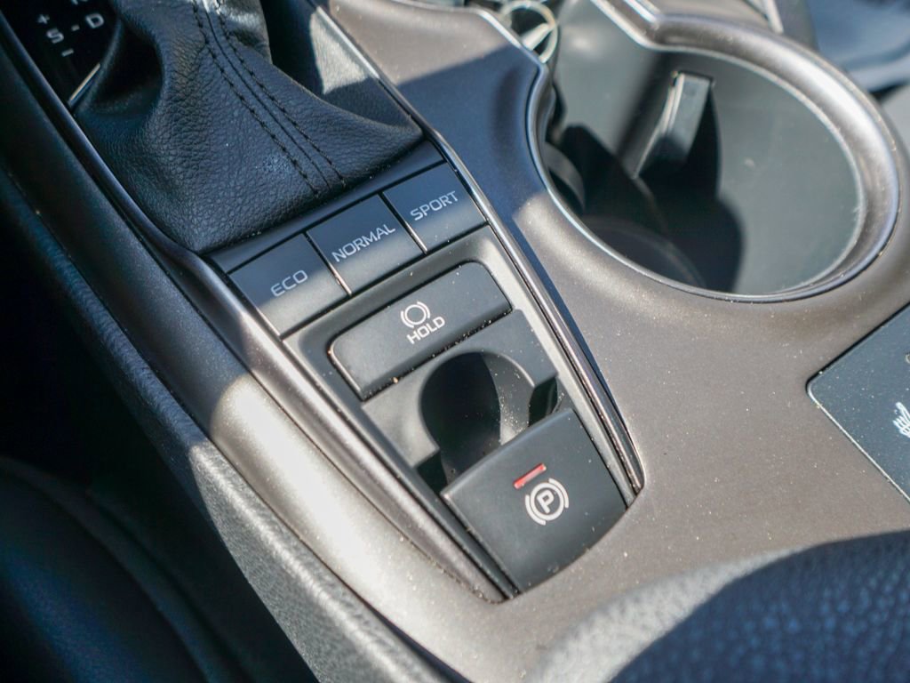Used 2022 Toyota Camry XSE image 24