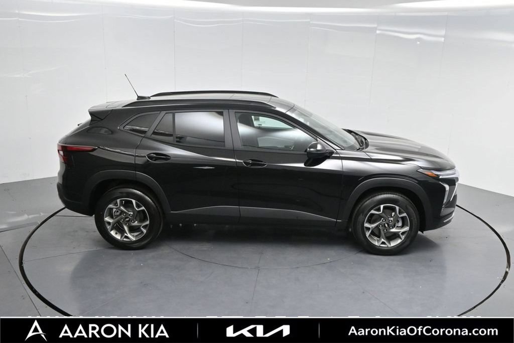 Used 2026 Chevrolet Trax LT w/ Sunroof Package FWD image 62