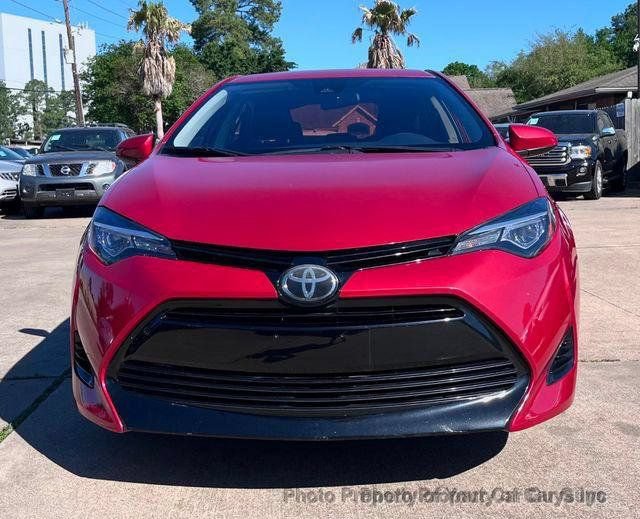 Used 2018 Toyota Corolla LE FWD image 2