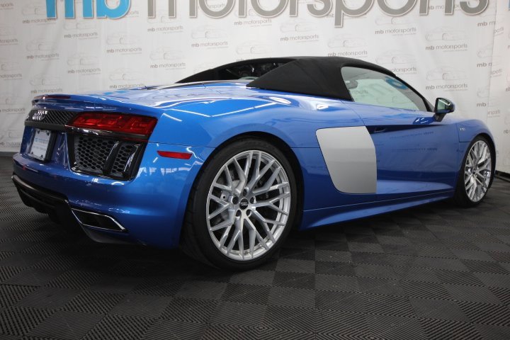 Used 2018 Audi R8 V10 image 11