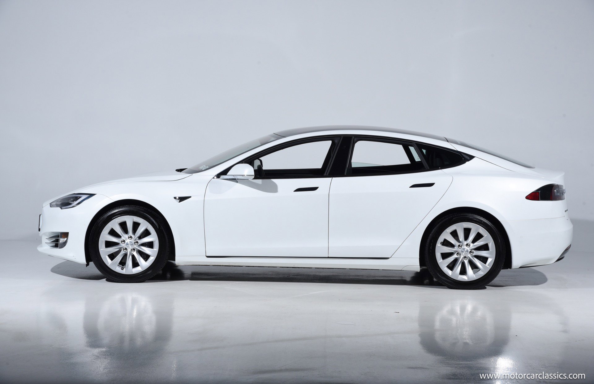 Used 2018 Tesla Model S 100D image 8