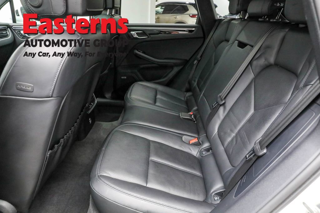 Used 2023 Porsche Macan T w/ Premium Package Plus image 22