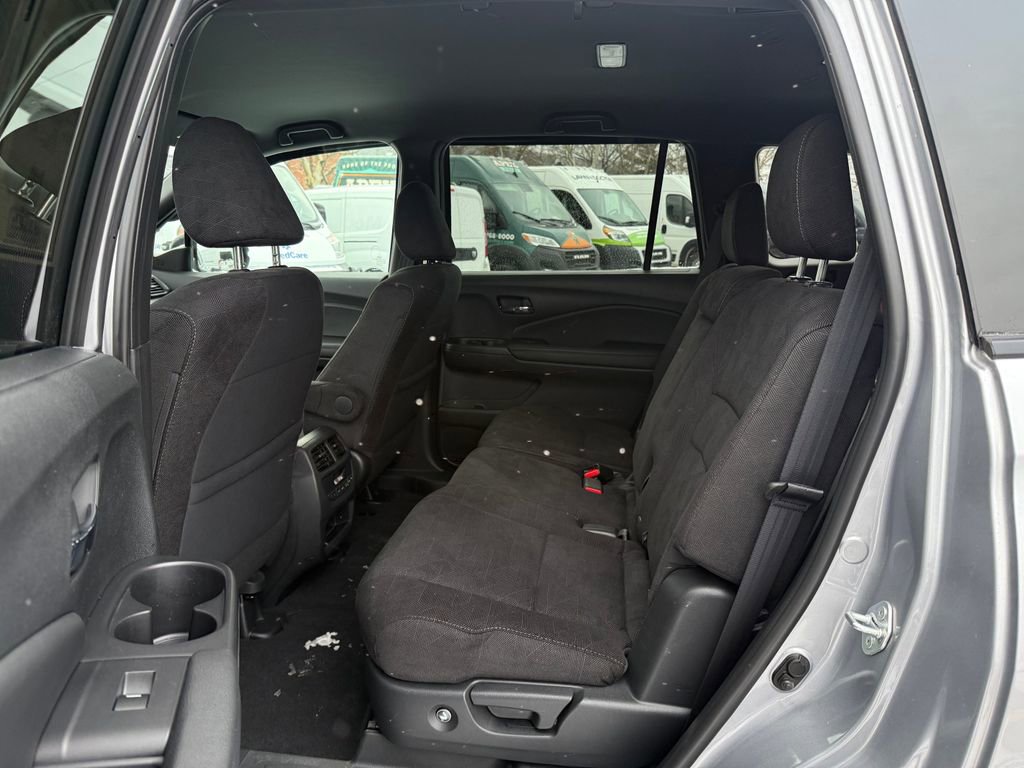 Used 2022 Honda Pilot Sport image 17