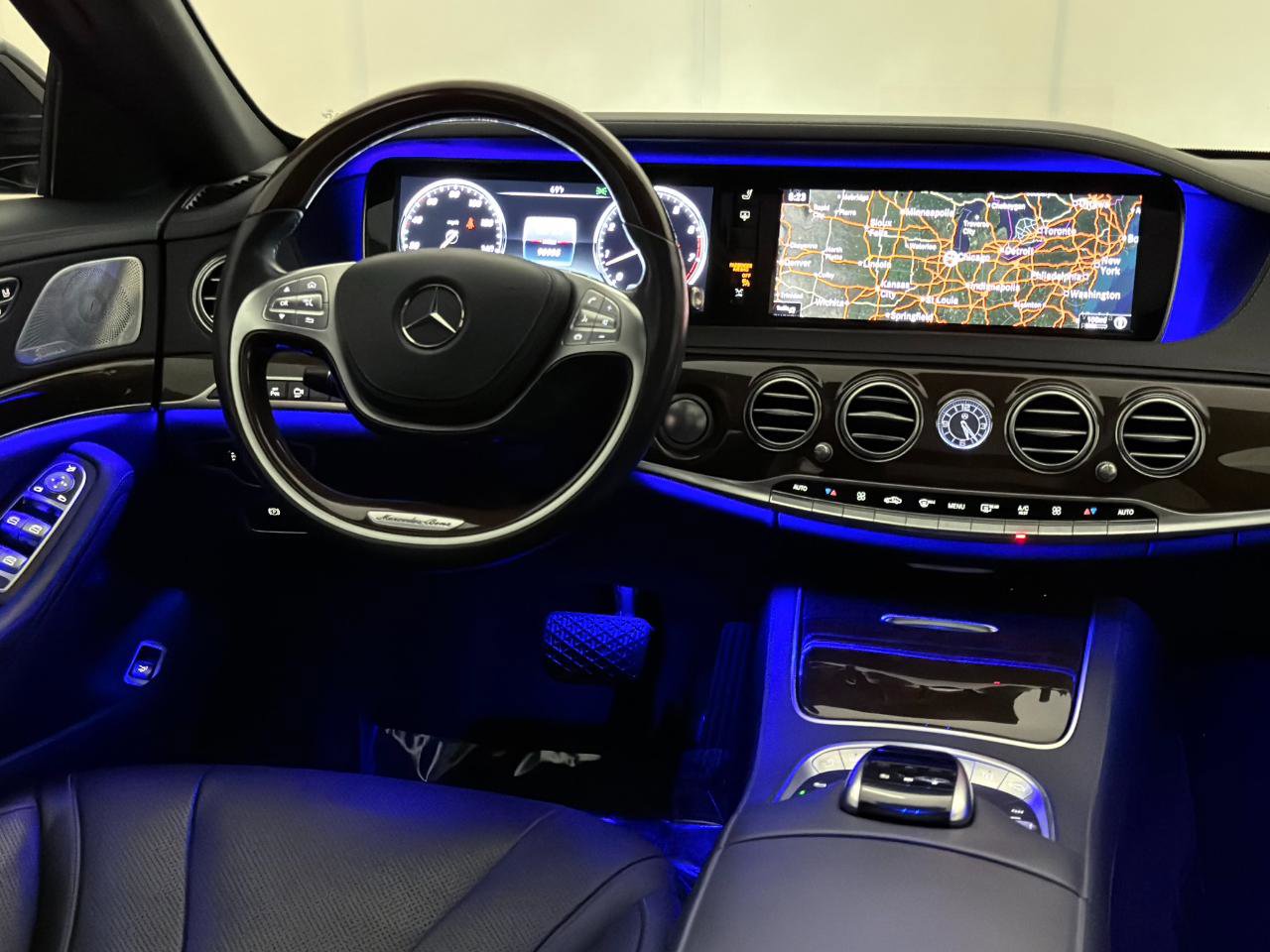 Used 2017 Mercedes-Benz S 550 4MATIC Sedan image 29