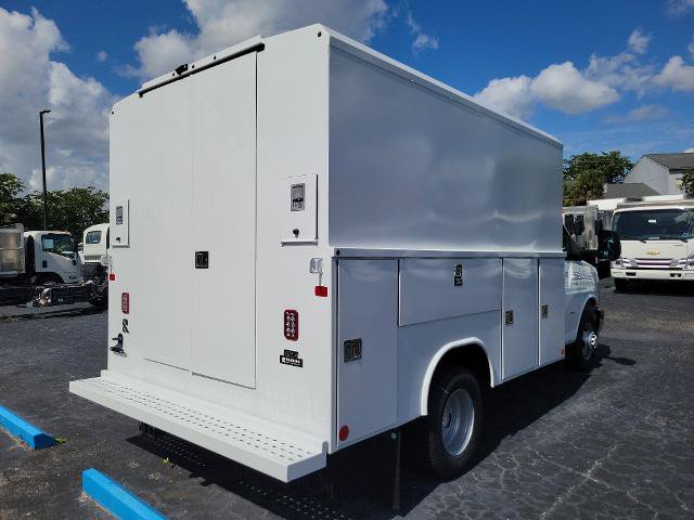 New 2025 Chevrolet Express 3500 w/ Power Convenience Package RWD image 4