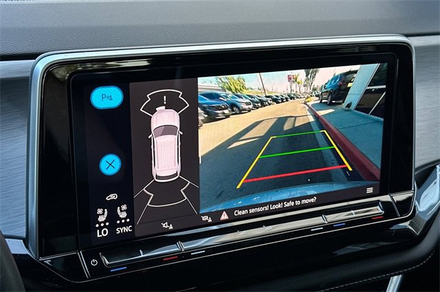 Used 2024 Volkswagen Atlas Cross Sport SE image 21