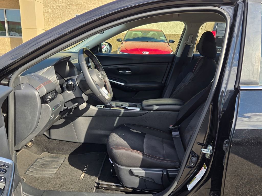 Used 2025 Nissan Sentra SR image 28