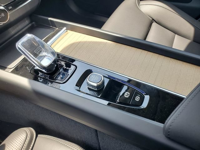 New 2026 Volvo XC60 B5 Ultra w/ Protection Package Premier AWD/4WD image 23