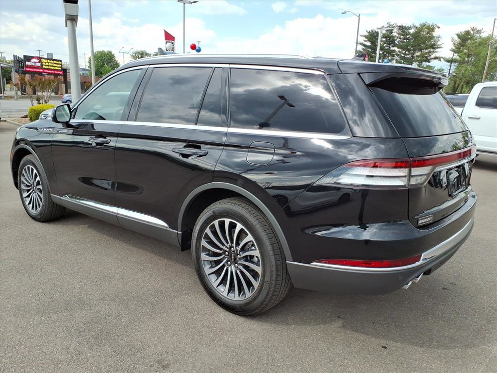 Certified 2023 Lincoln Aviator AWD w/ Premium Package image 3