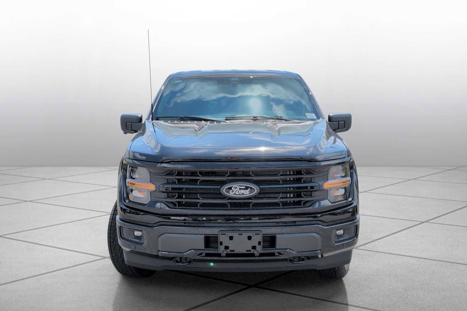 New 2025 Ford F150 XLT w/ Equipment Group 302A MID image 2
