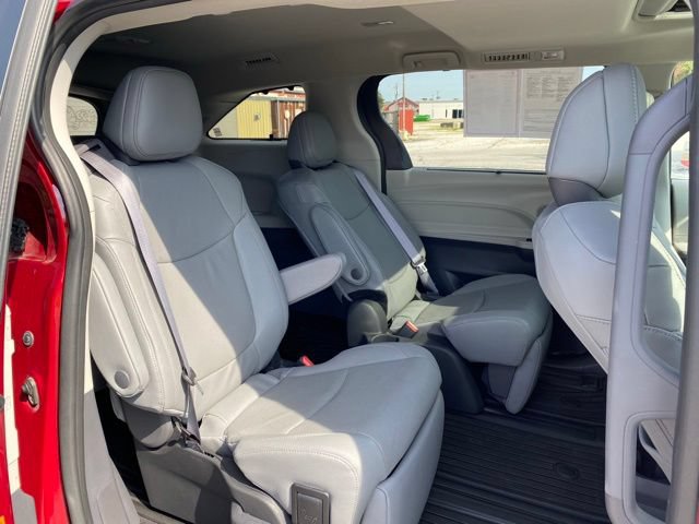 Certified 2024 Toyota Sienna Limited AWD/4WD image 23