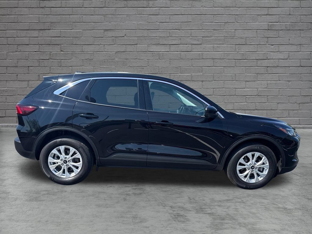 Used 2023 Ford Escape Active w/ Tech Pack #2 AWD/4WD image 9