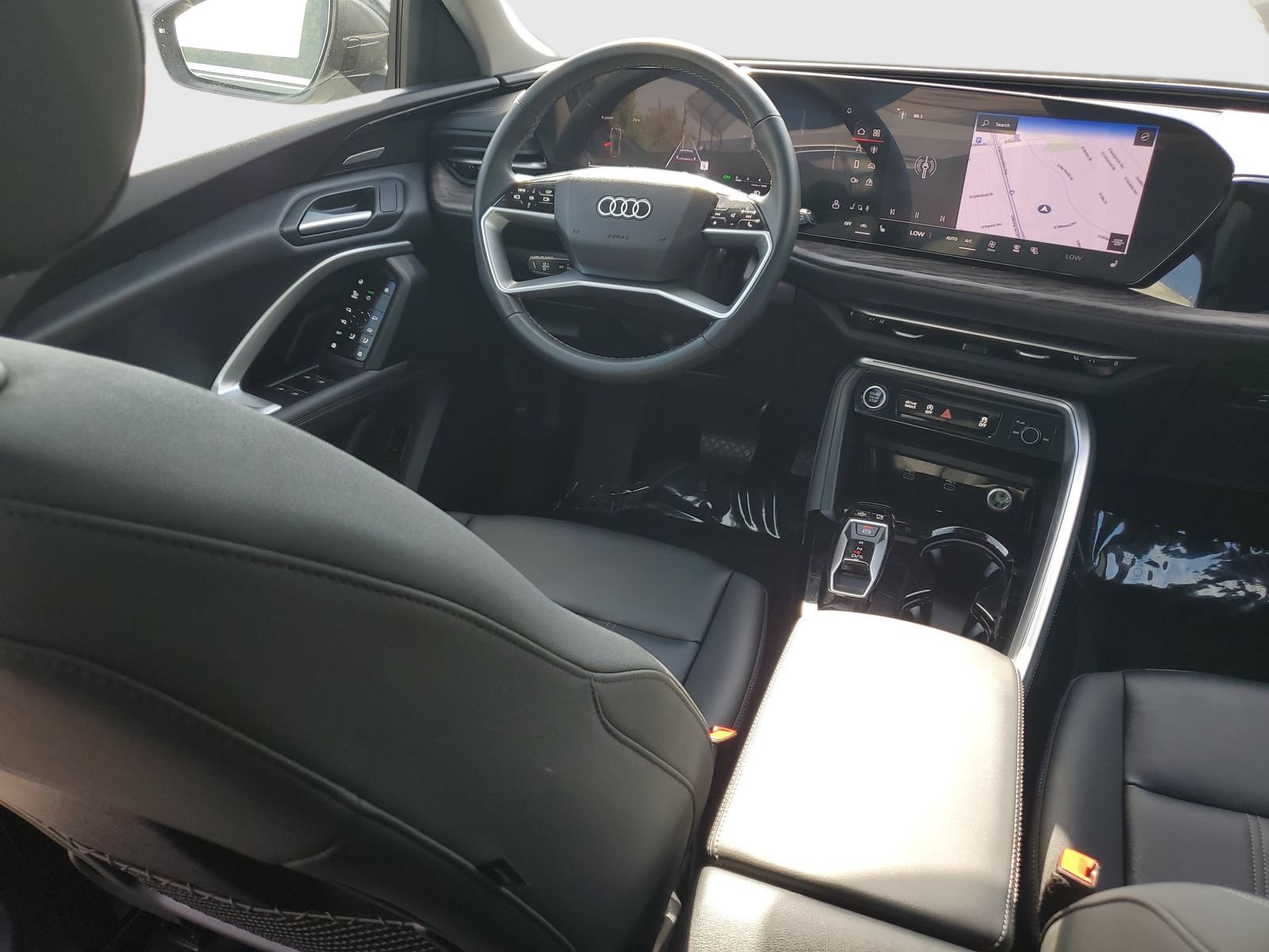 Used 2025 Audi Q5 Premium Plus w/ Premium Plus AWD/4WD image 11