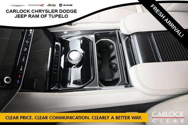 Used 2024 Jeep Wagoneer 2WD image 23