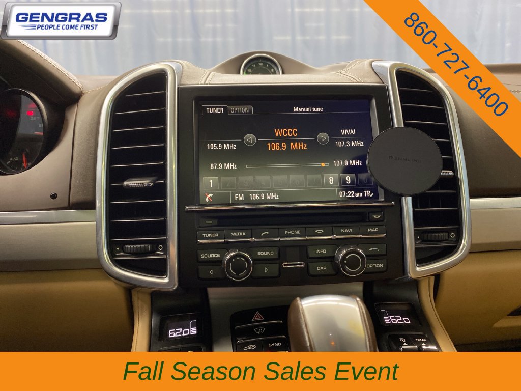 Used 2015 Porsche Cayenne Turbo AWD/4WD image 16