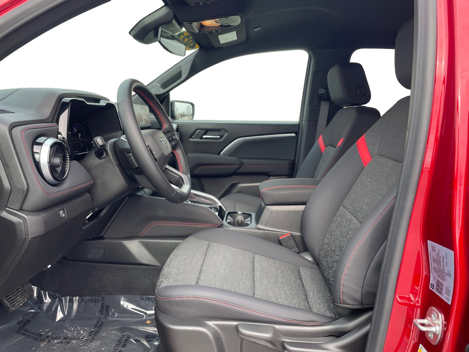 Used 2024 Chevrolet Colorado Z71 image 19