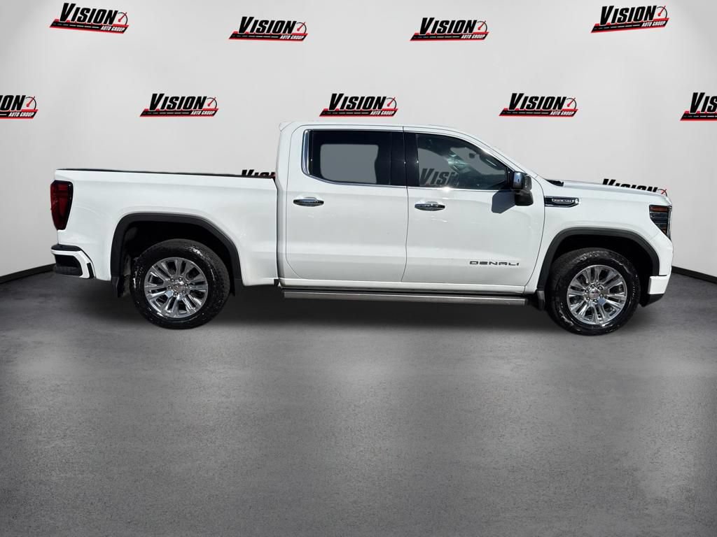 Used 2023 GMC Sierra 1500 Denali w/ Technology Package AWD/4WD image 4