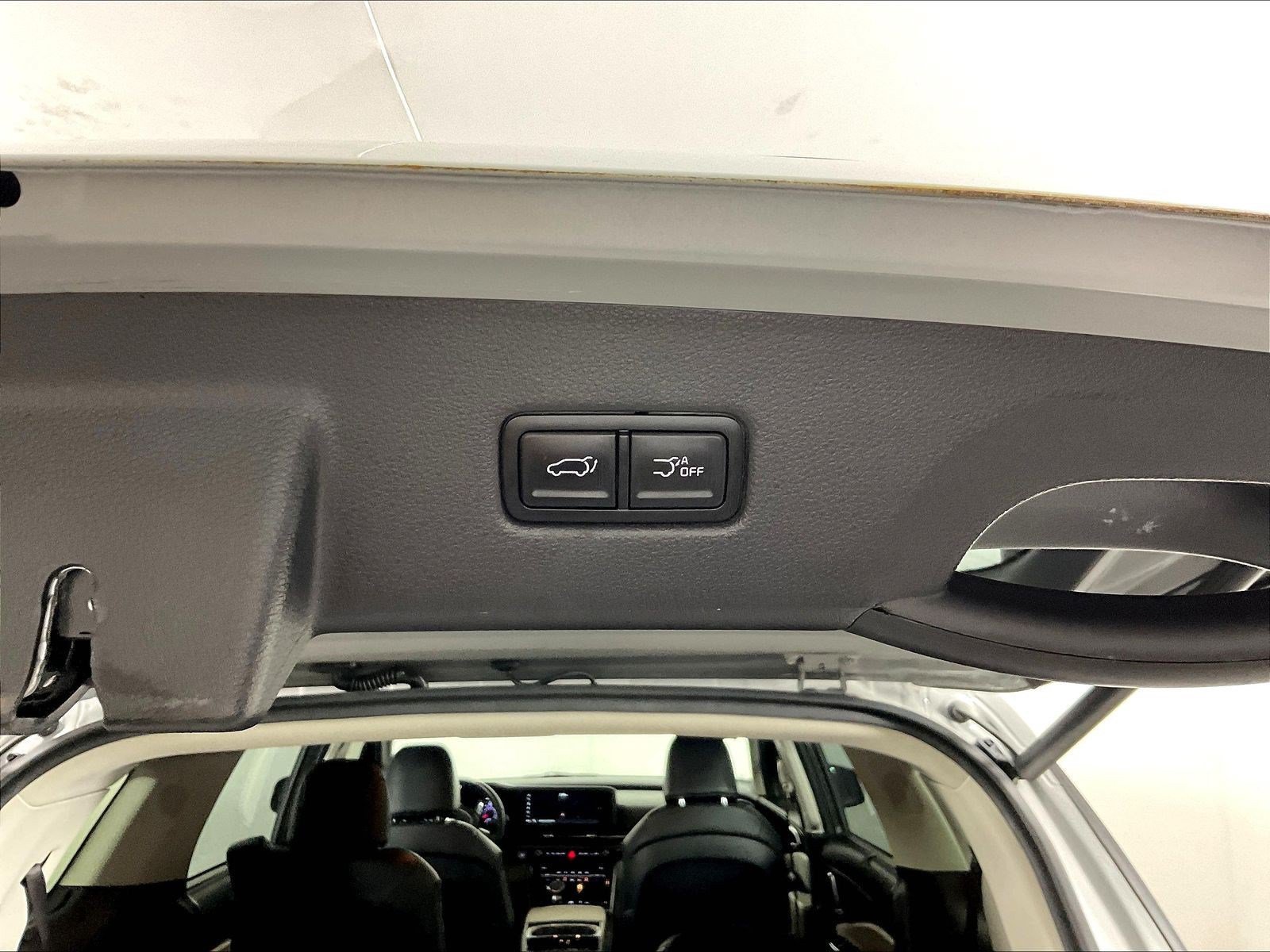 Used 2023 Kia Carnival EX FWD image 38
