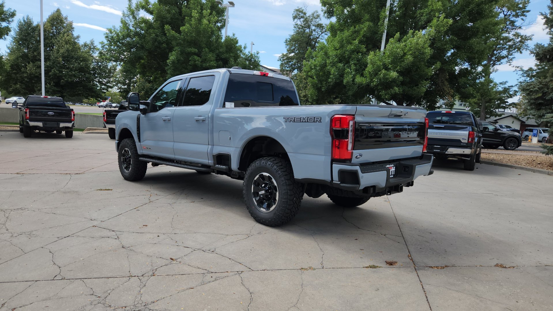 New 2026 Ford F350 Platinum w/ Tremor Off-Road Package AWD/4WD image 5