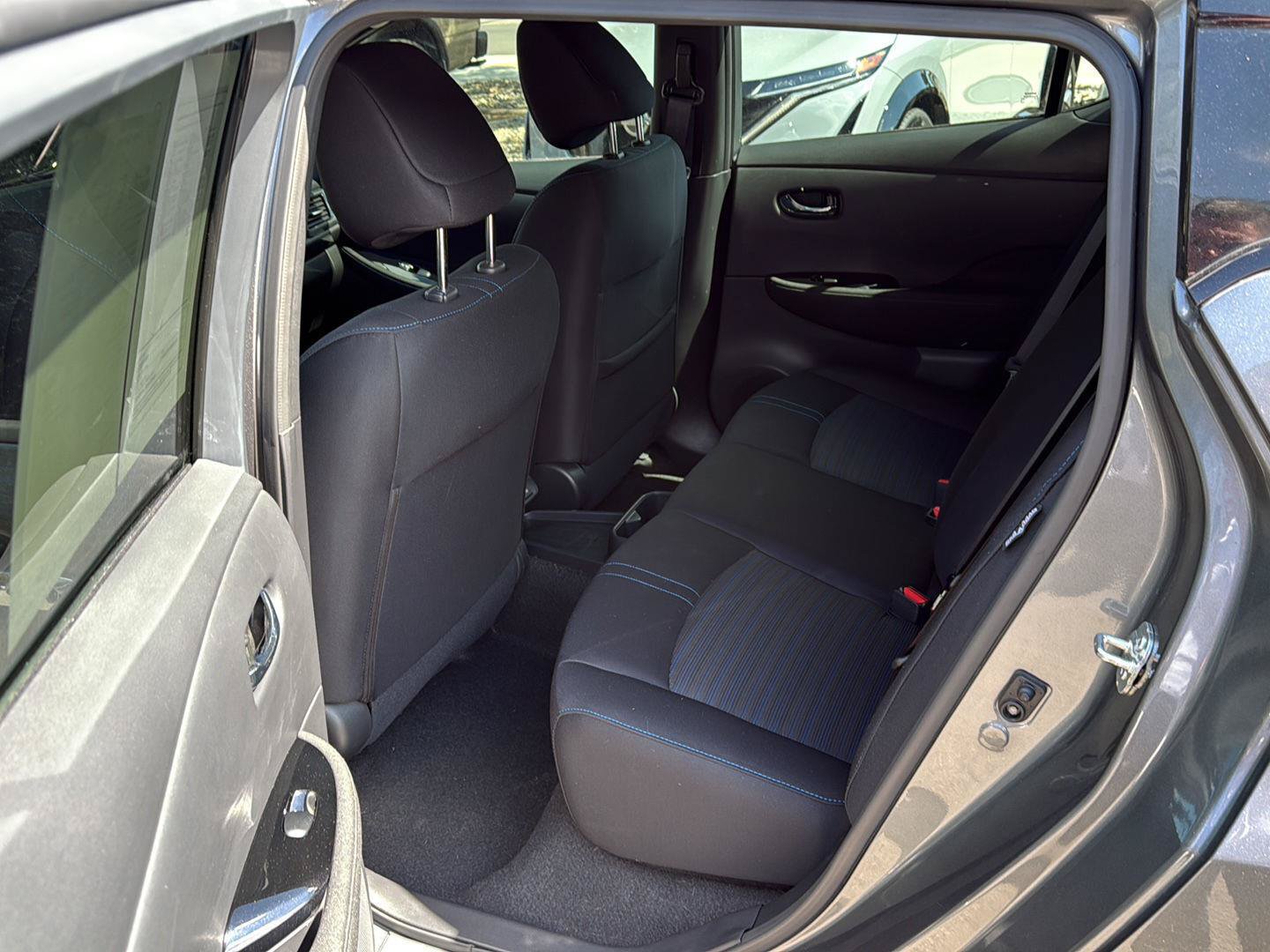 Certified 2025 Nissan Leaf SV Plus FWD image 15