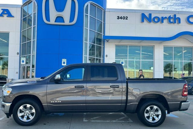 Used 2023 RAM 1500 Laramie AWD/4WD image 2