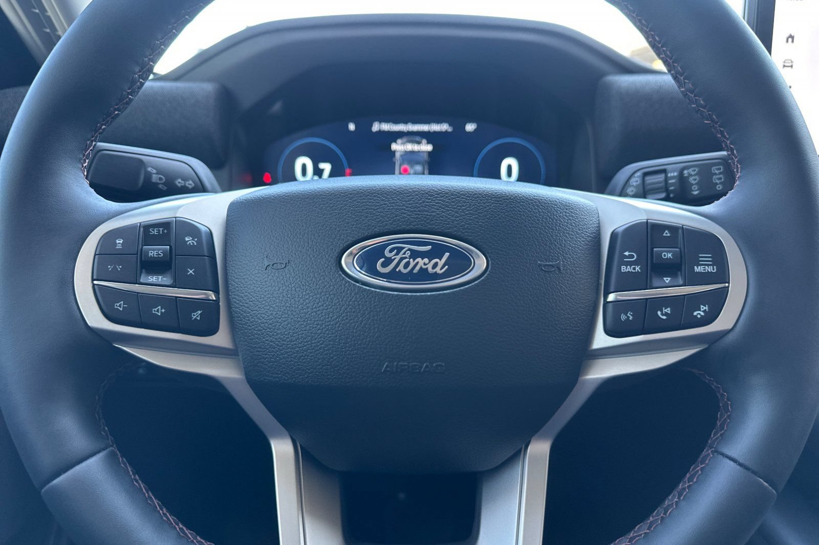 New 2026 Ford Explorer Active w/ Active Comfort Package RWD image 24