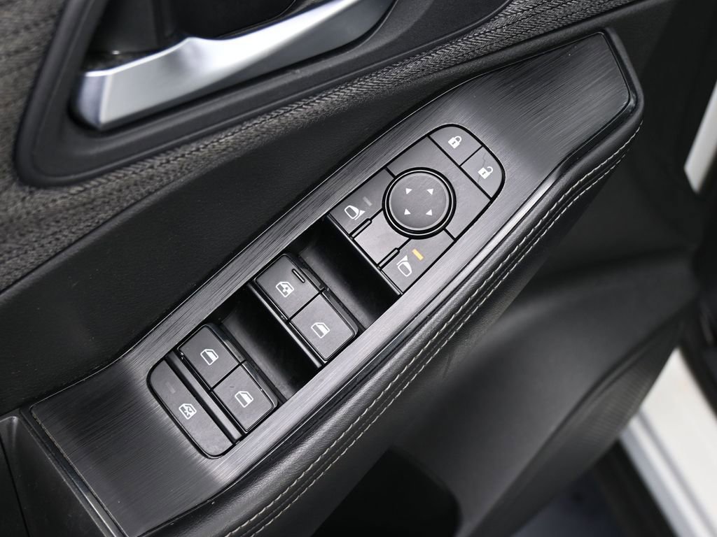 Used 2023 Nissan Rogue SV image 17