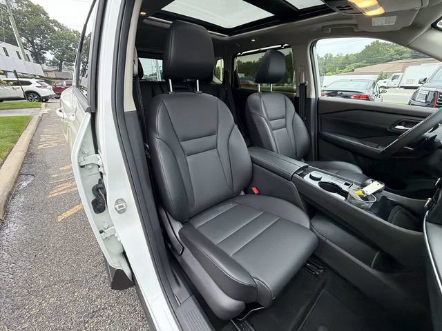 Certified 2023 Nissan Rogue SV w/ SV Premium B Package AWD/4WD image 25