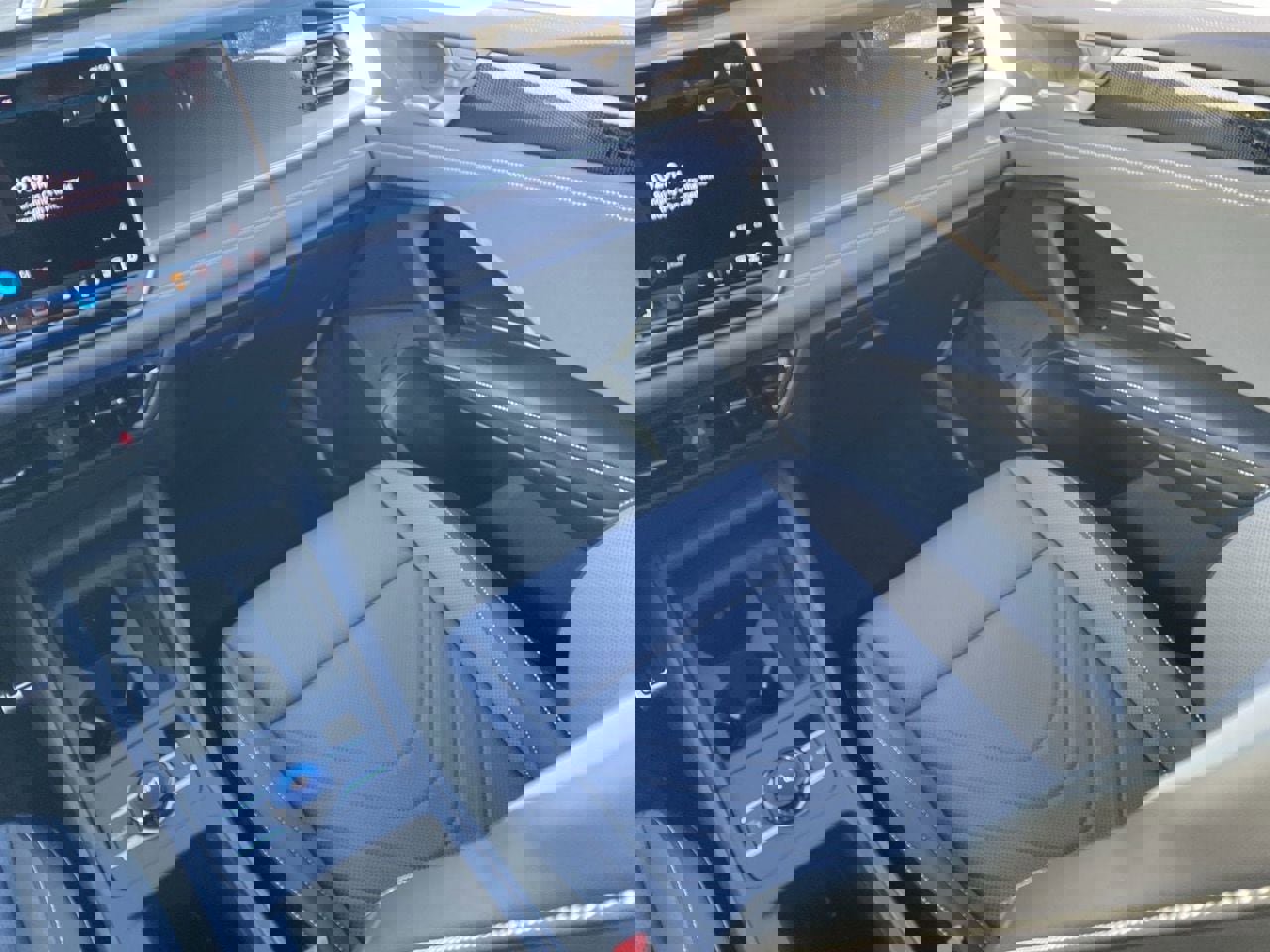 New 2026 Volkswagen Tiguan SE R-Line image 12