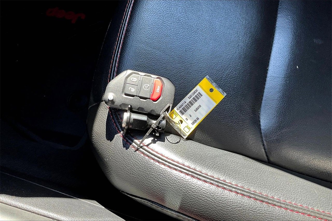 Used 2020 Jeep Gladiator Rubicon image 30