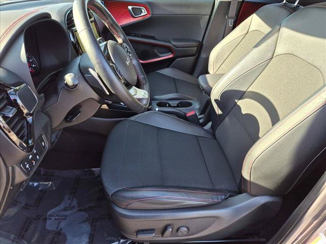 Used 2022 Kia Soul Turbo FWD image 17