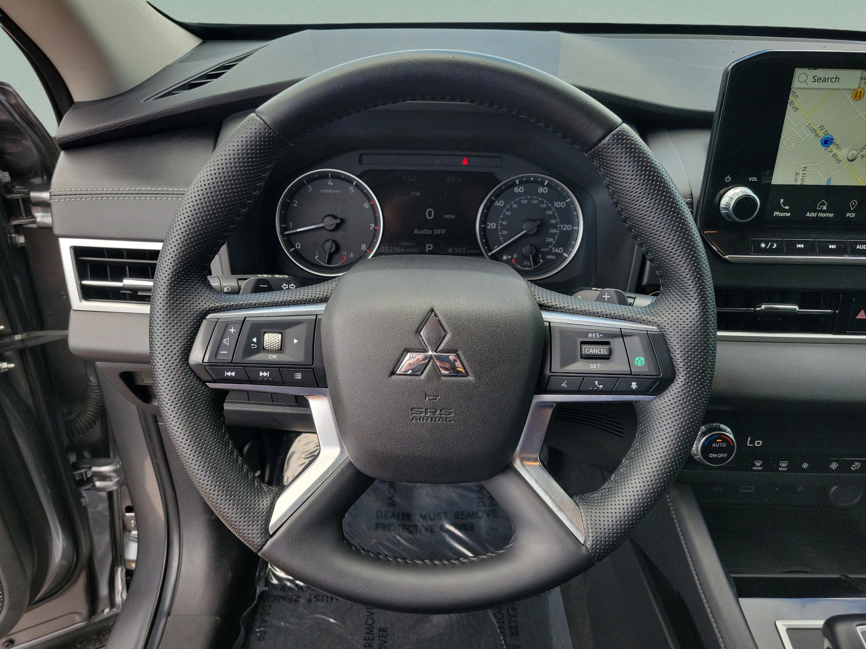 Used 2022 Mitsubishi Outlander SE image 26