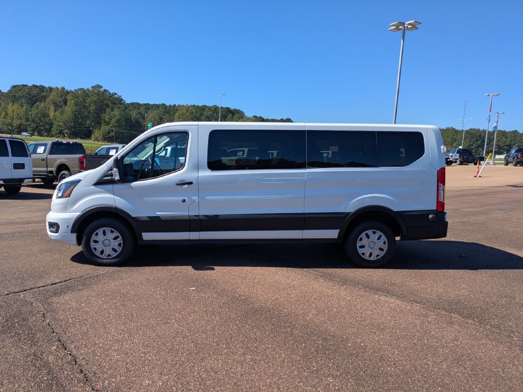 Used 2024 Ford Transit 350 XLT RWD image 2