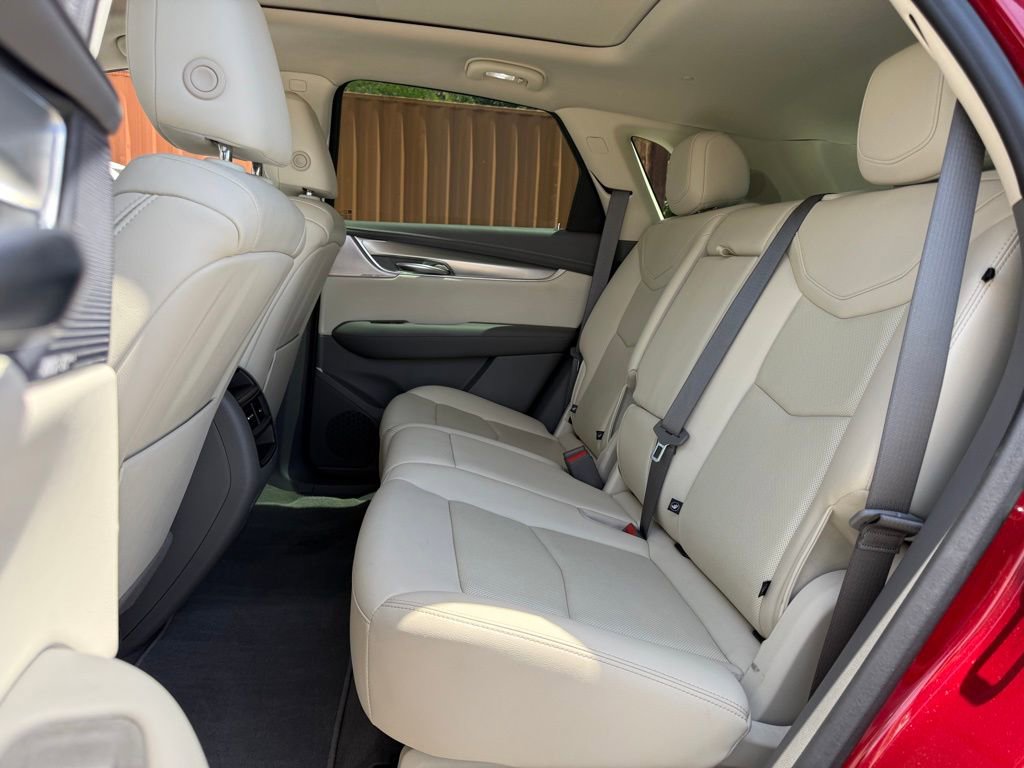 Used 2022 Cadillac XT5 Premium Luxury FWD image 12