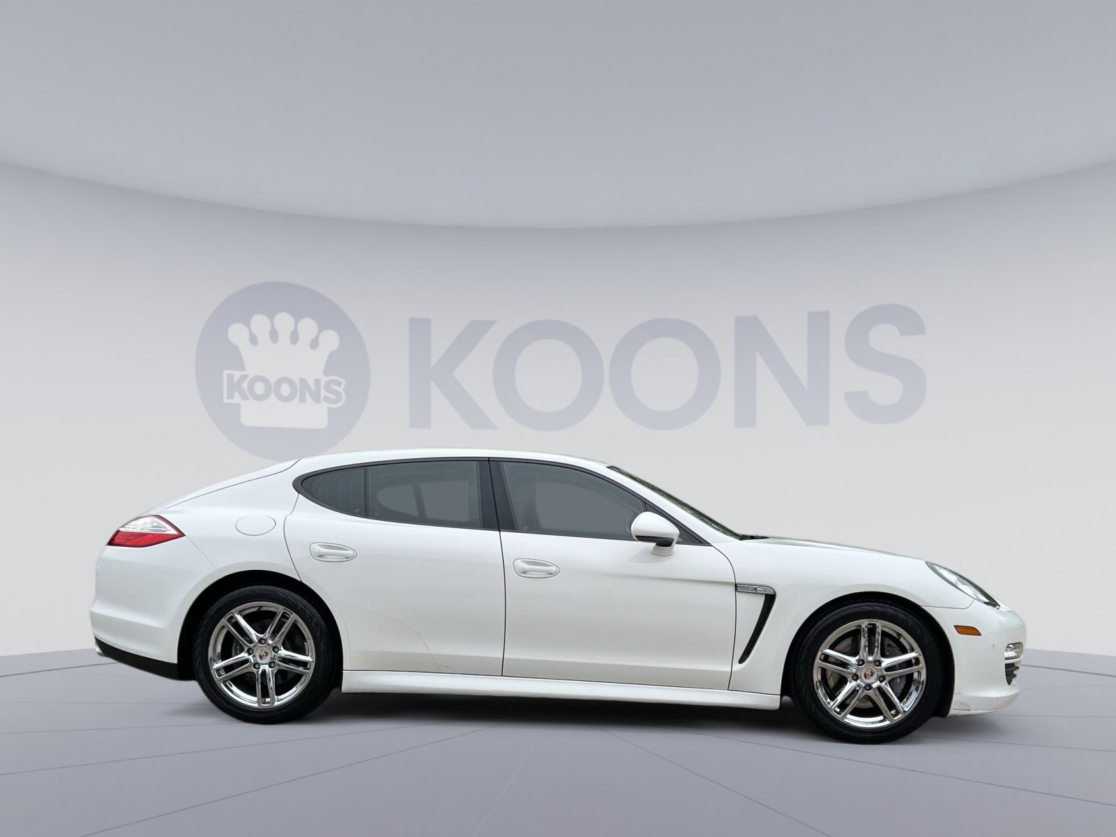Used 2011 Porsche Panamera RWD image 12