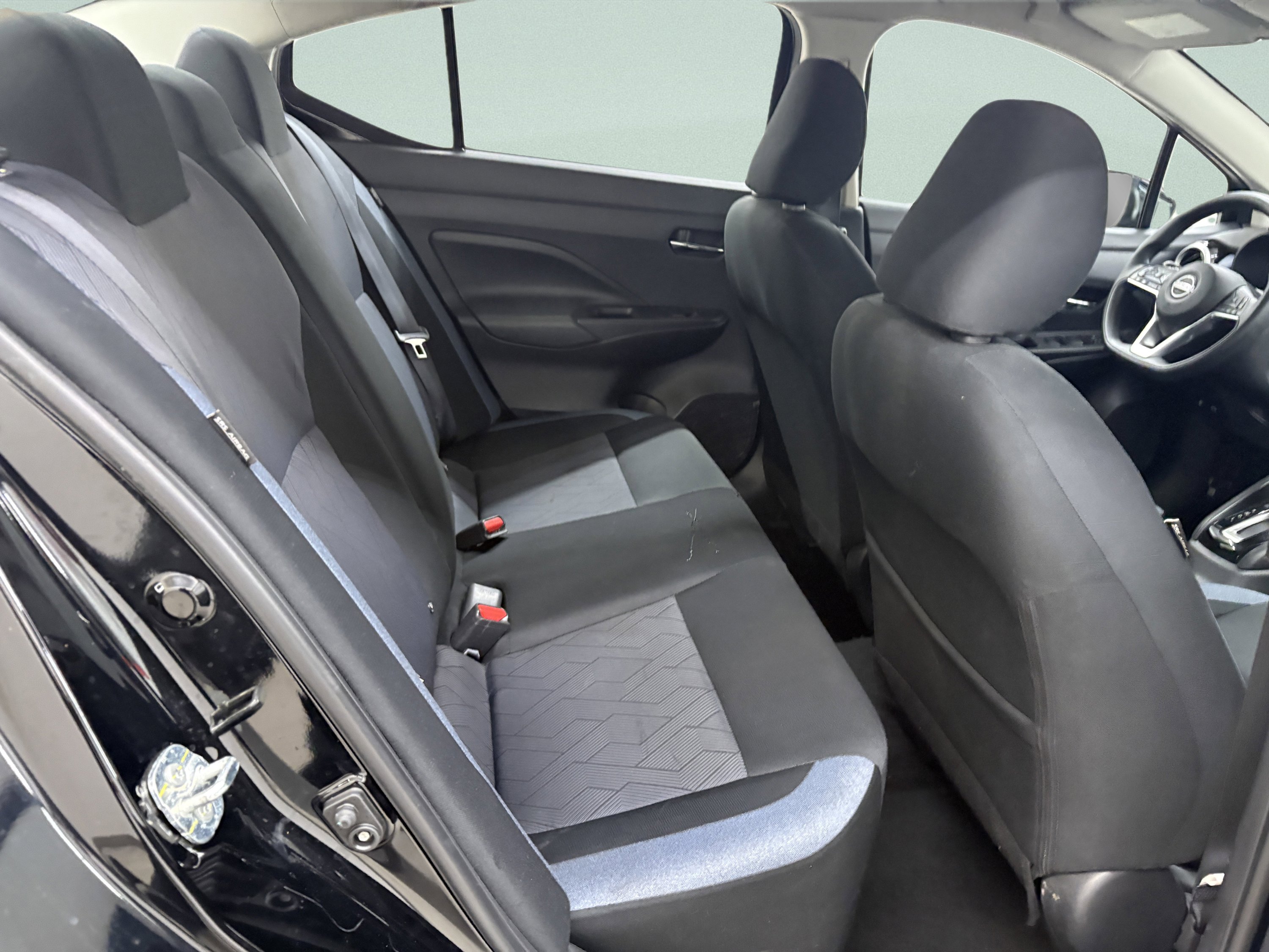 Used 2023 Nissan Versa SV image 21