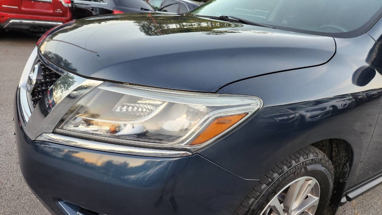 Used 2015 Nissan Pathfinder SV w/ Cargo Package image 22