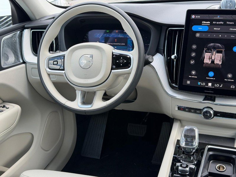 New 2026 Volvo XC60 T8 Ultra w/ Climate Package AWD/4WD image 6
